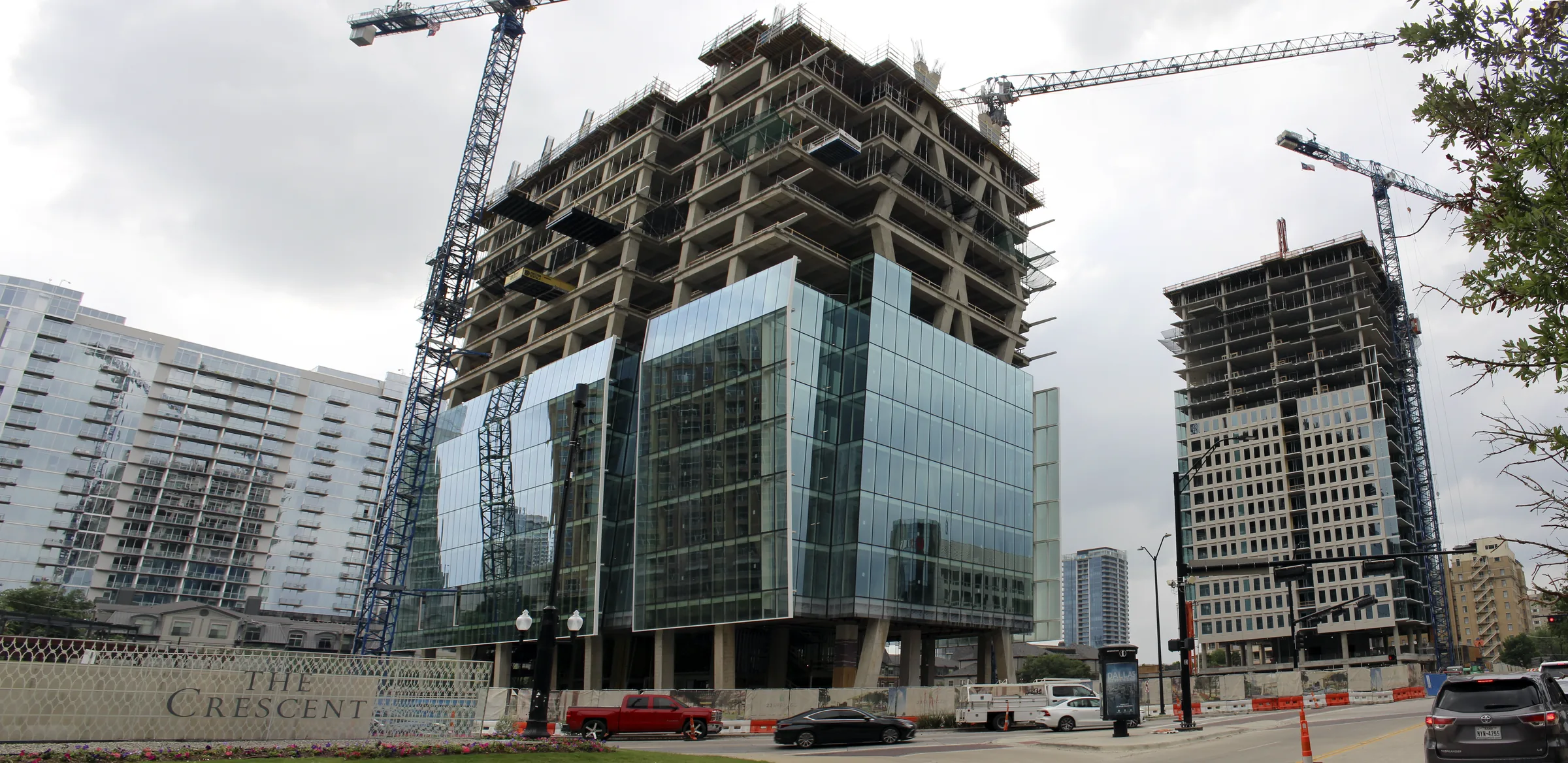 Uptown Dallas towers 23 Springs and 2811 Maple under construction, with tower cranes