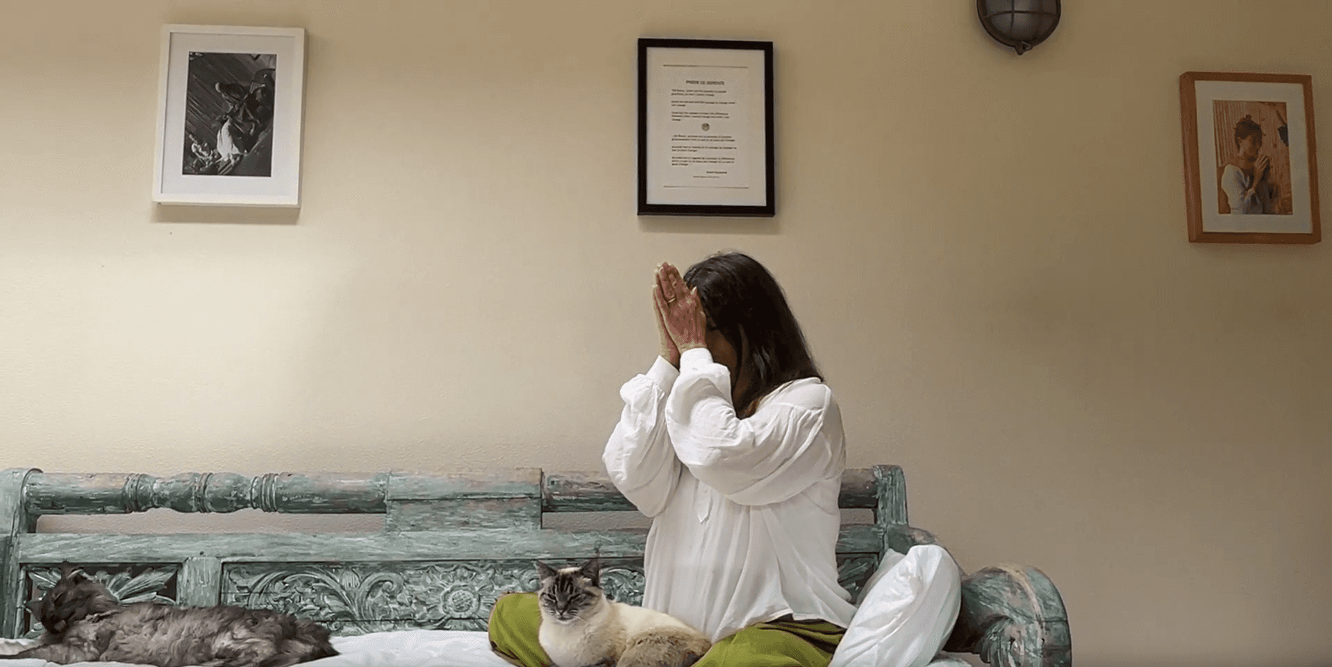 Audrey Fiorini pratiquant le yoga