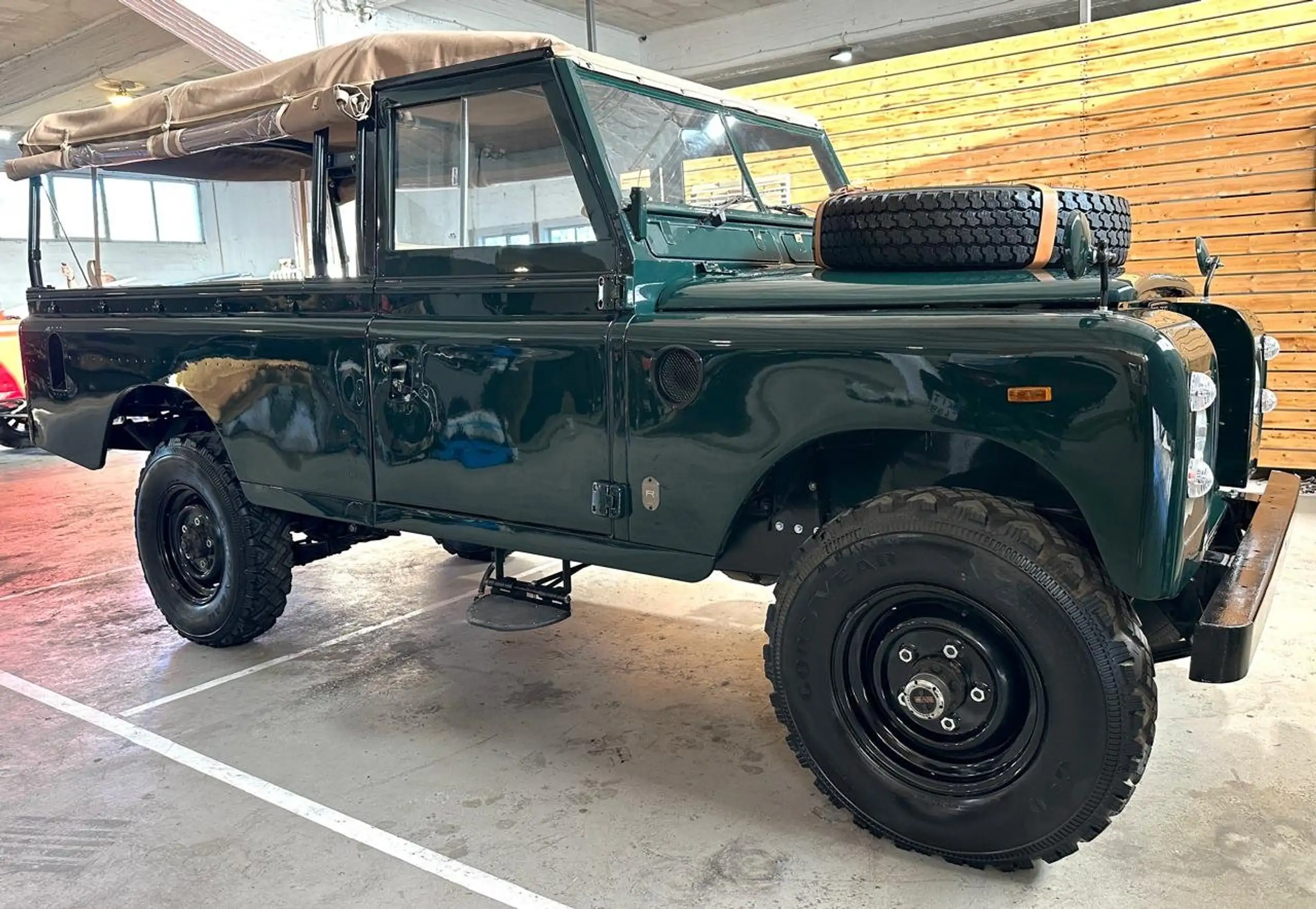 Land Rover Series 3 | Restauriert | Neuwertig | Revale#26 | Oldtimer