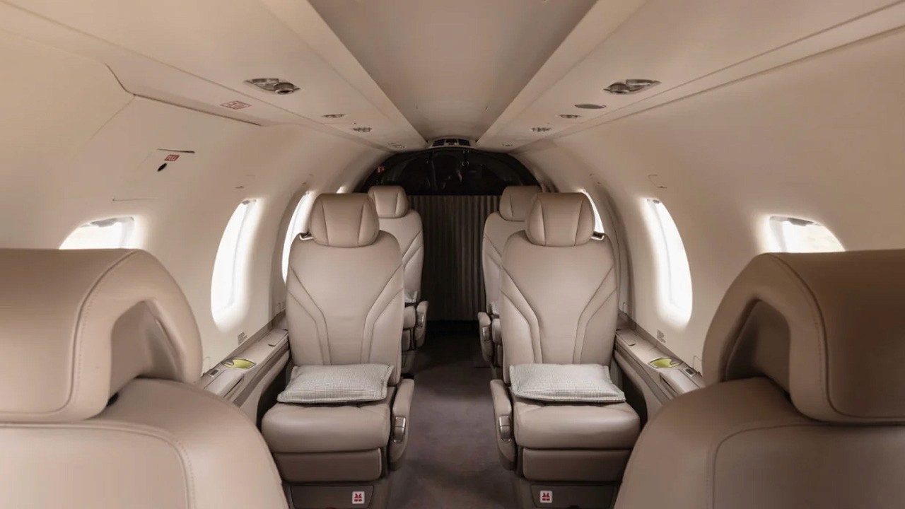 Jetfly Pilatus PC-12 cabin view.