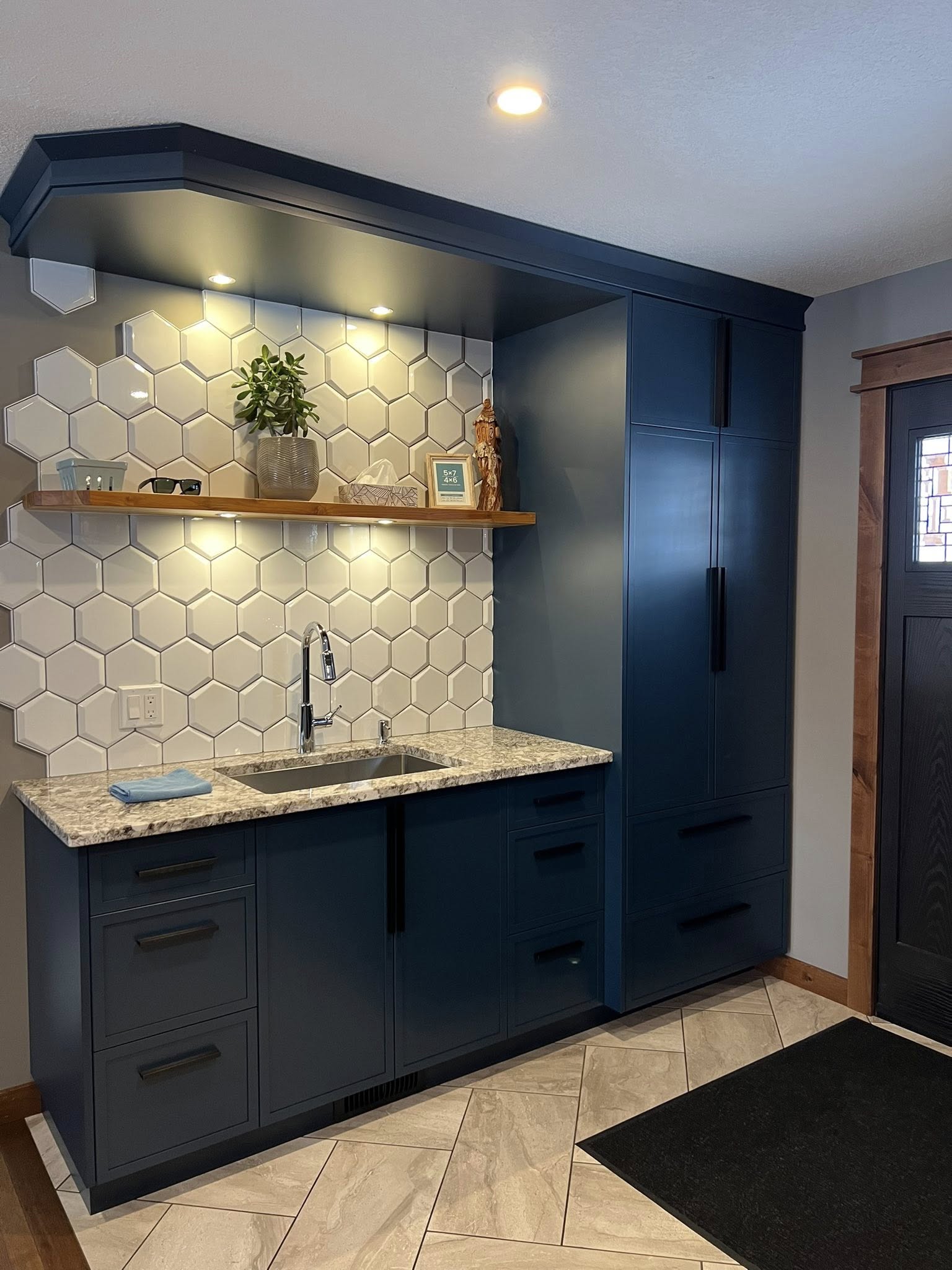 Modern-Foyer-Renovation