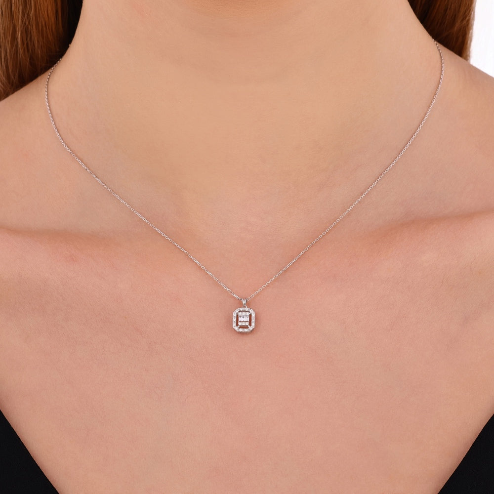 Assos 0.10 Karat F SI Baget Pırlanta Beyaz Altın Kolye