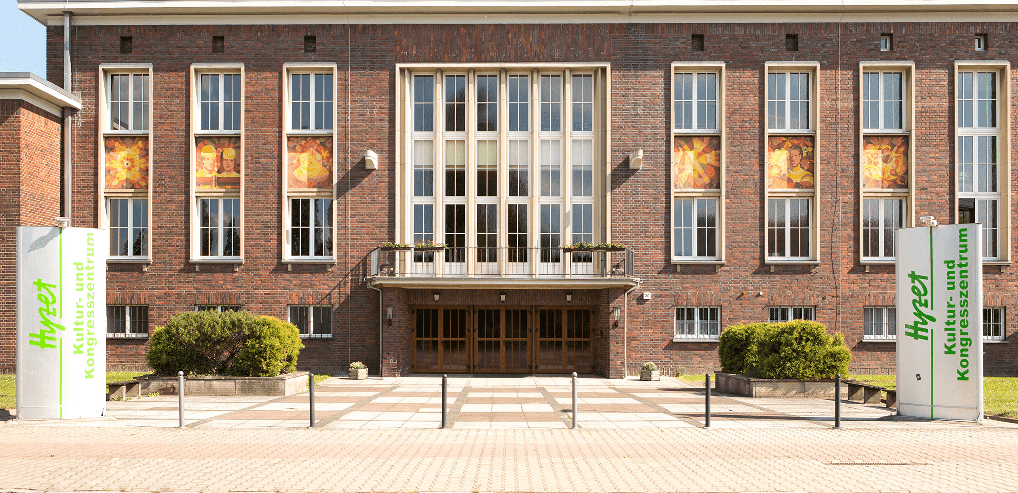 people near balloons