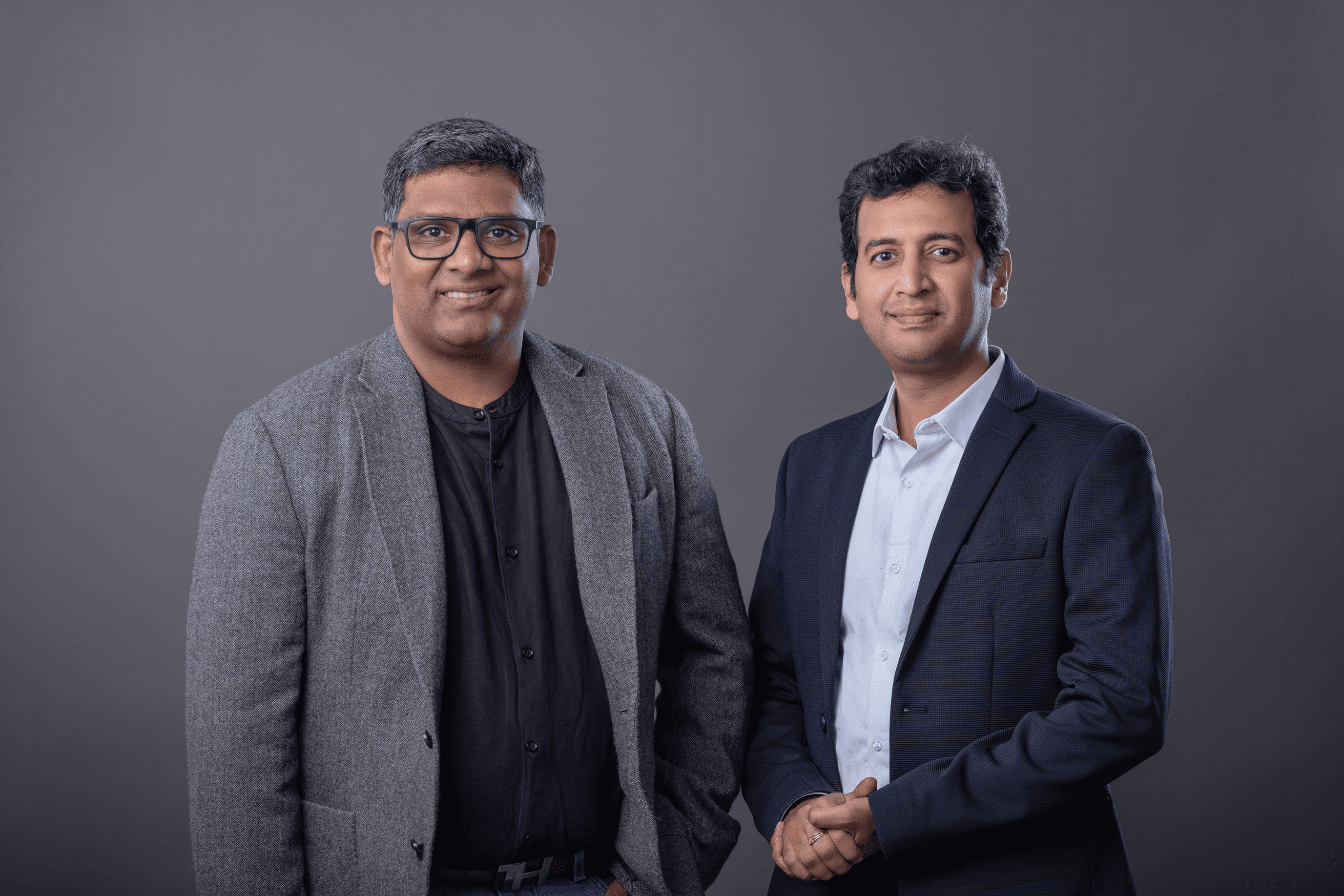 businesspeople-meeting-office-hand-shake