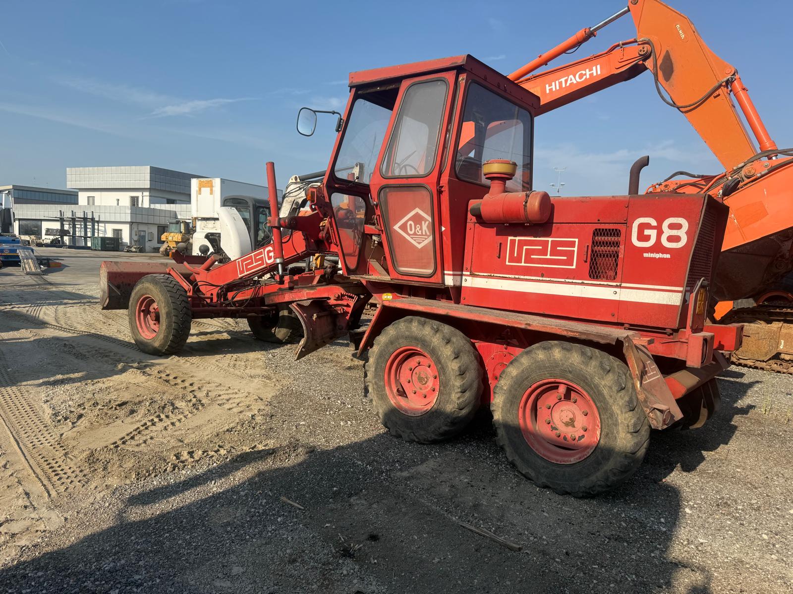 Escavatore Caterpillar usato