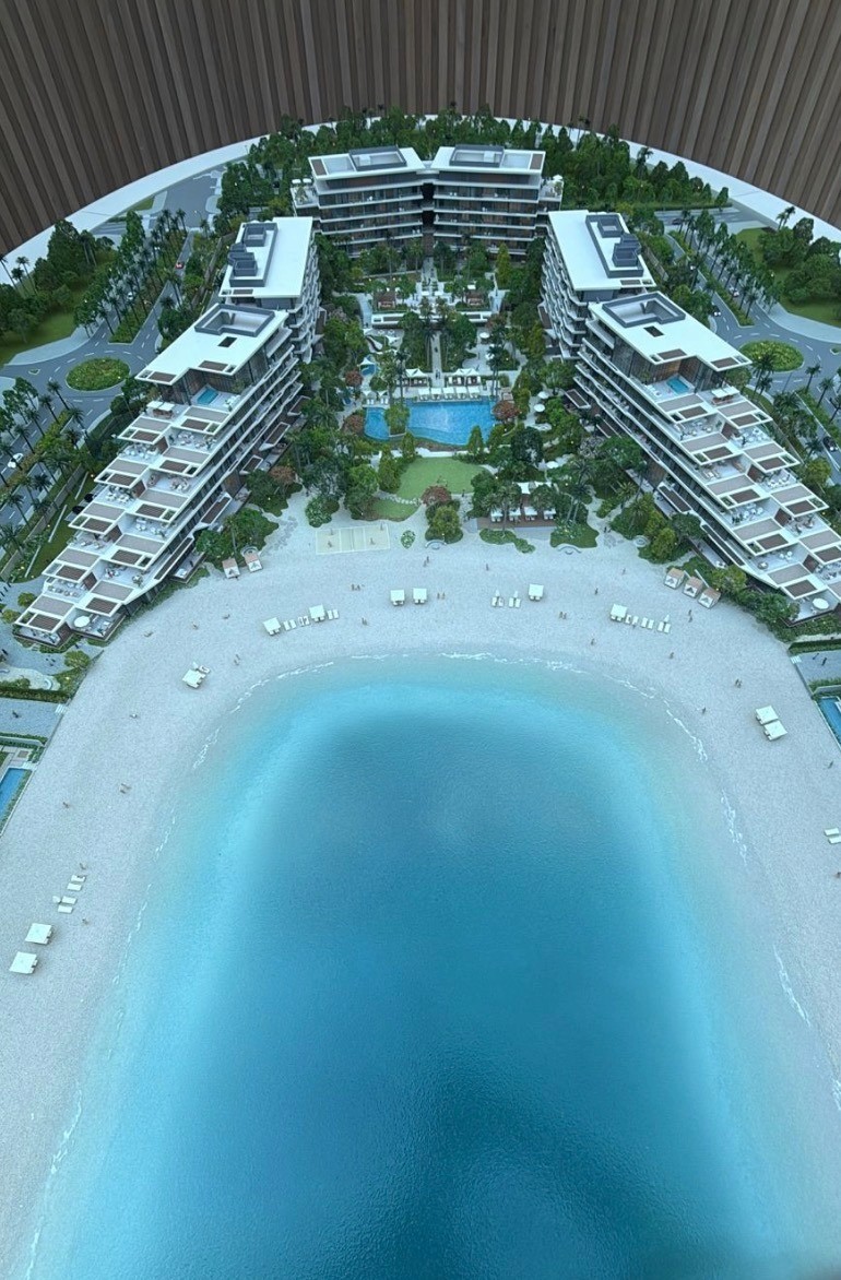 Exclusive Palm Jebel Ali Floors
