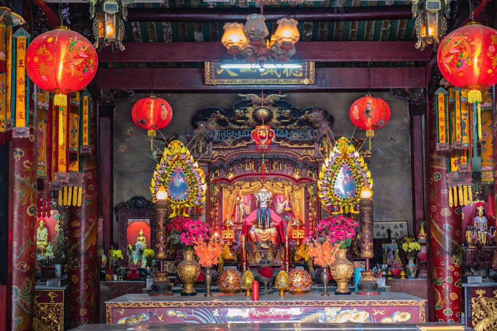 BW Design Centre 是一支擁有16年豐富經驗的專業設計團隊，我們專注於社區設計，致力打造更好社區環境。我們的服務涵蓋多個領域，包括醫療安老、教育空間、NGO非牟利組織、藝術設計、宗教團體、社區美化，以及環保ESG項目。我們透過專業工程和設計方案，從初步概念到完整執行，提供一站式服務，幫助客戶提升品牌形象，實現空間轉型，優化您的社區空間！無論是改善社區設施或推動可持續發展，我們都以創新和實用為本，確保每個項目都帶來實質價值。