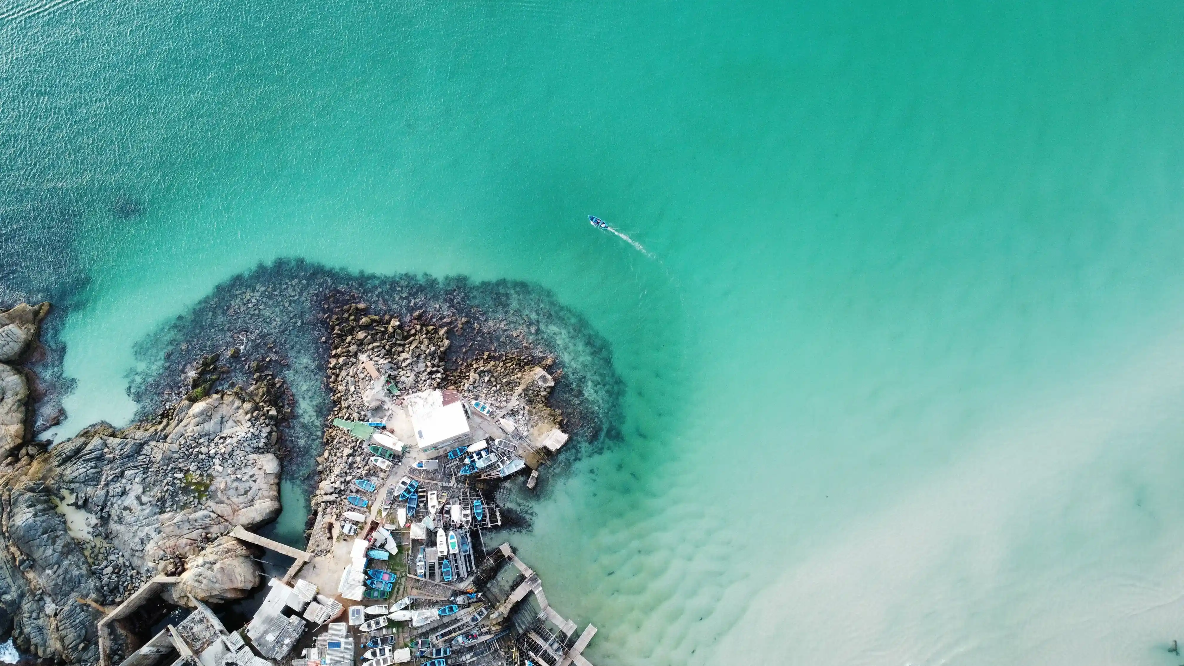 arraial do cabo beach in brazil