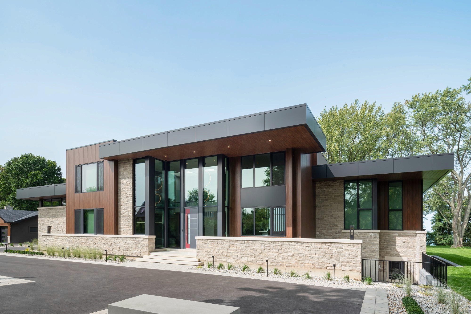 Luxyclad St. Catharines