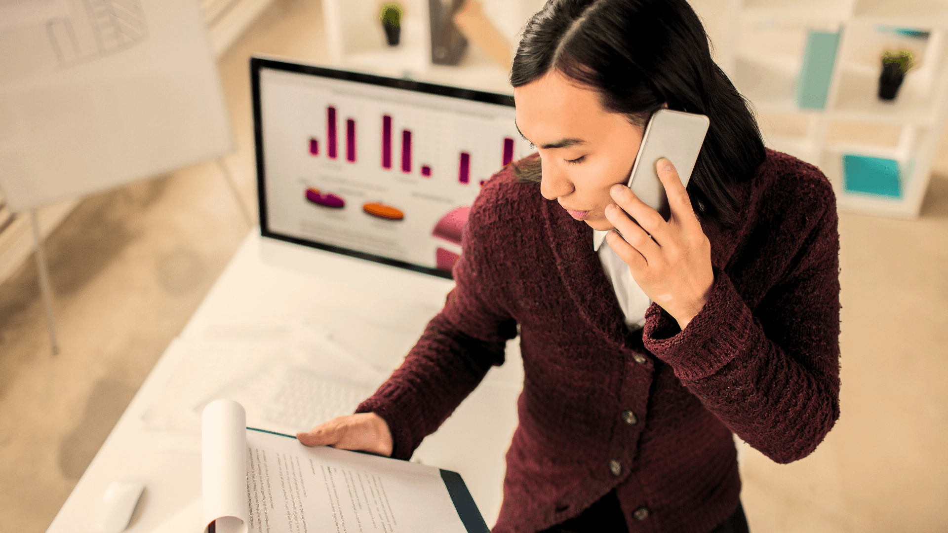 man-boxes-phone-call-e-commerce-logistics