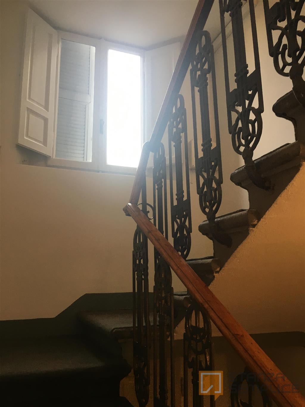 Stanza di 18 mq in Via DELLA CERNAIA, Firenze