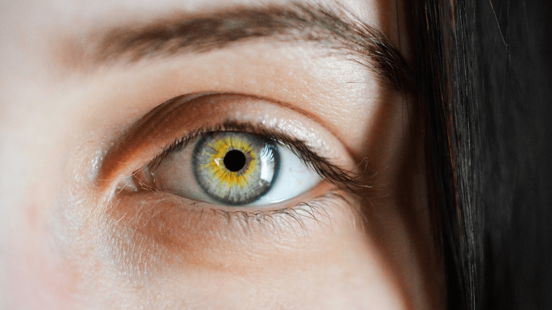 A close up of a womans eye