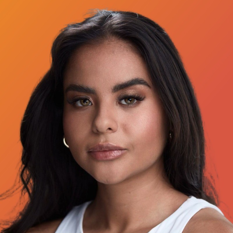 Larra Acosta - serial entrepreneur and digital brand strategist