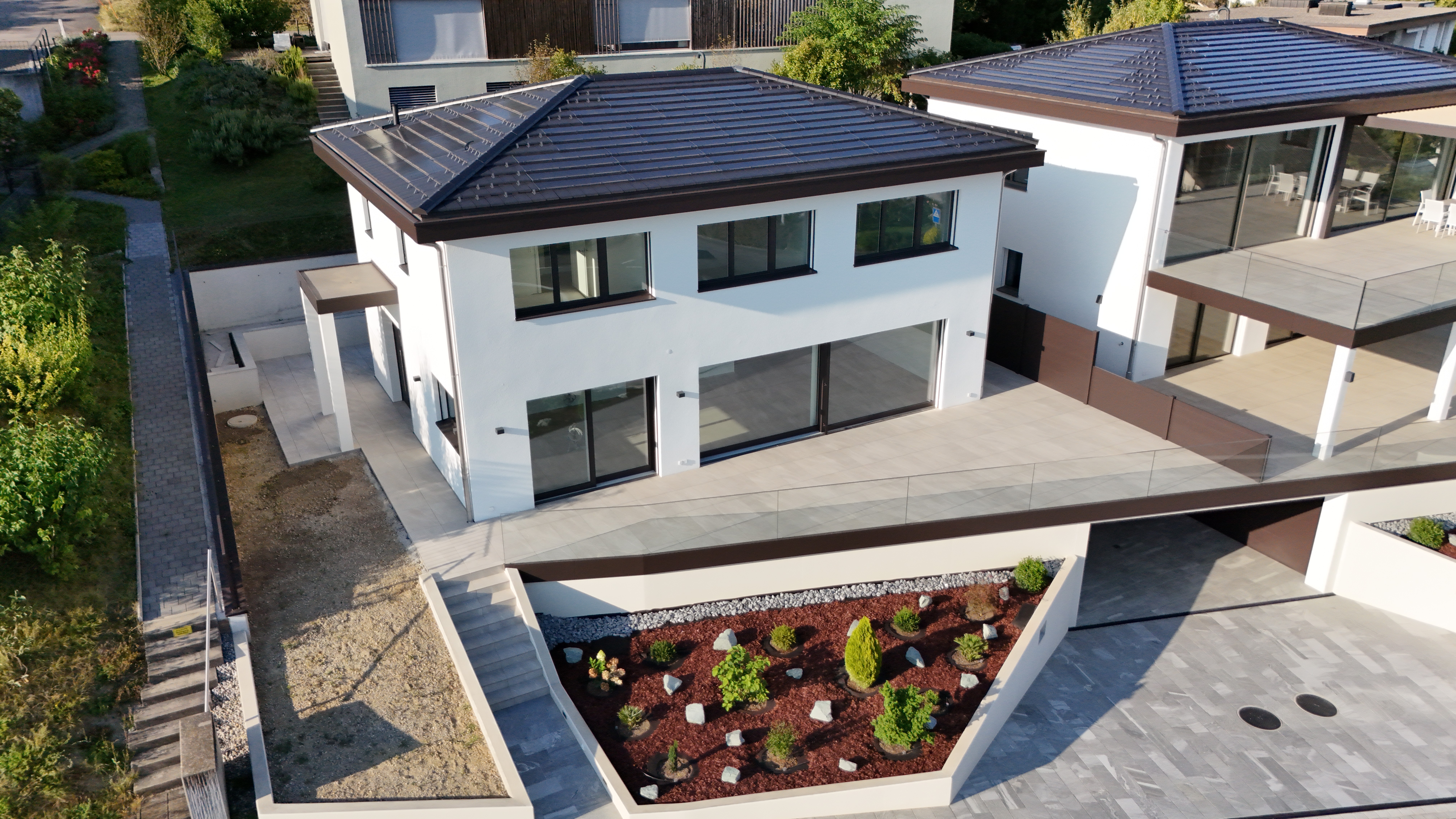 Vista Montana 32 – modernes Einfamilienhaus mit grosszügiger Terrasse und klarer Architektur