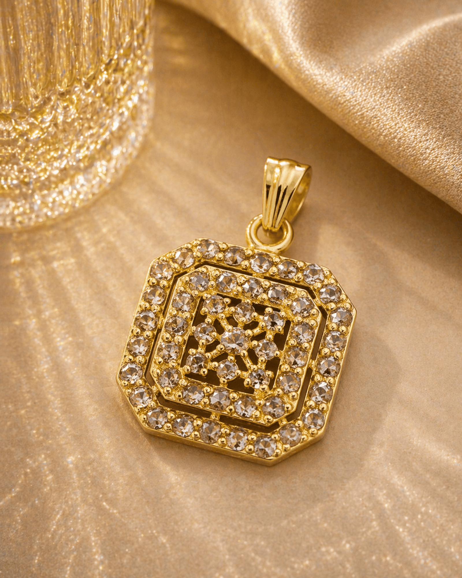 Geometrically versatile uncut diamond pendant