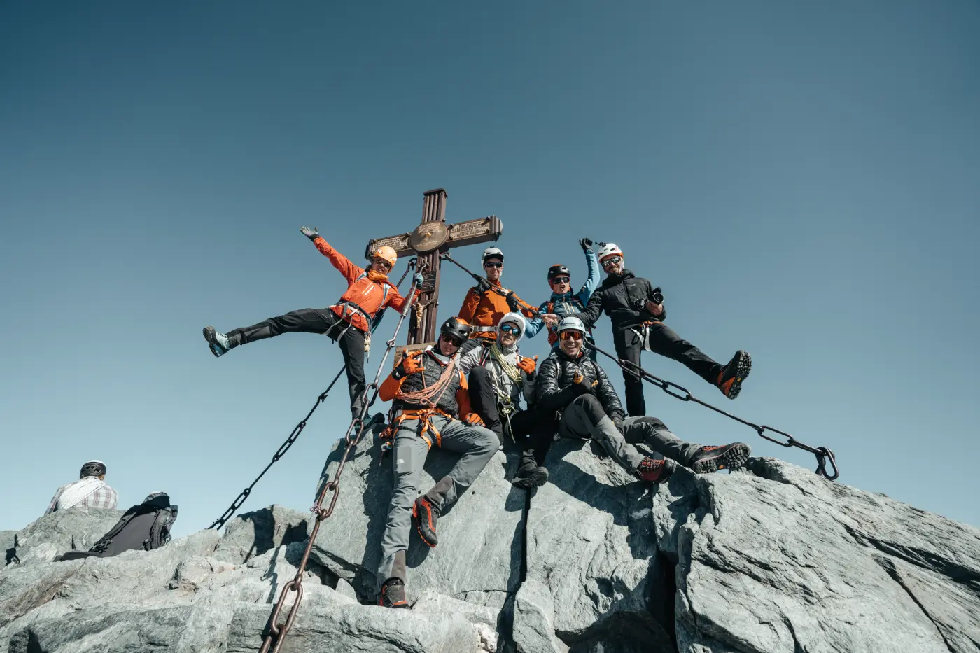 Groupe de personnes sur le sommet