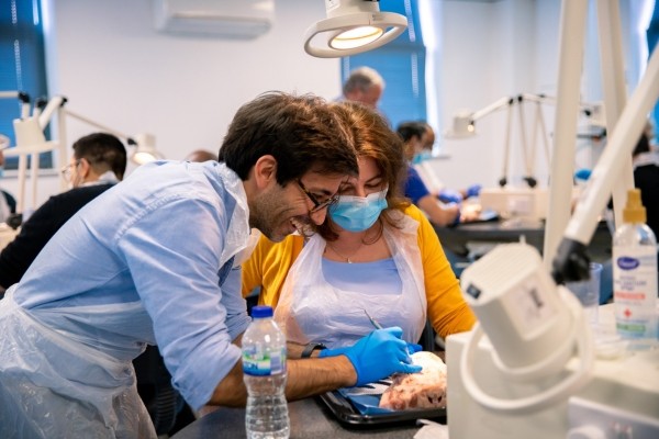 Postgraduate Certificate in Dental Implantology for Dentists 