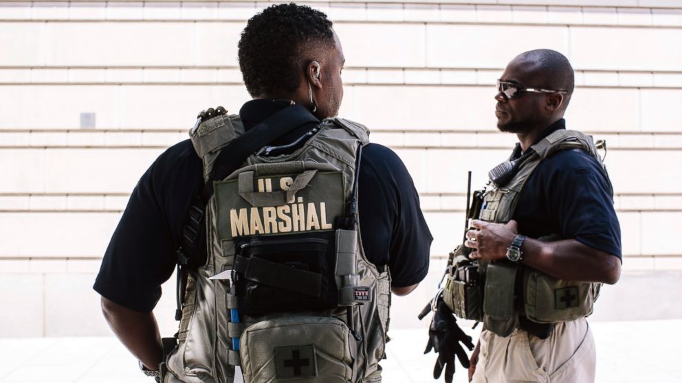 US Marshall Officers