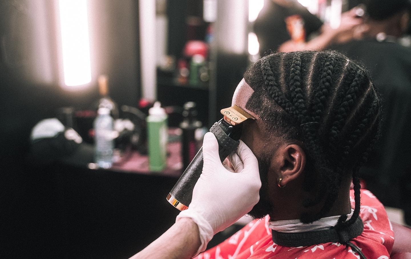 The Power of a Great Haircut: How Style Boosts Confidence