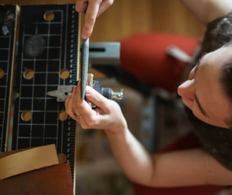 Women portrait in brown hair