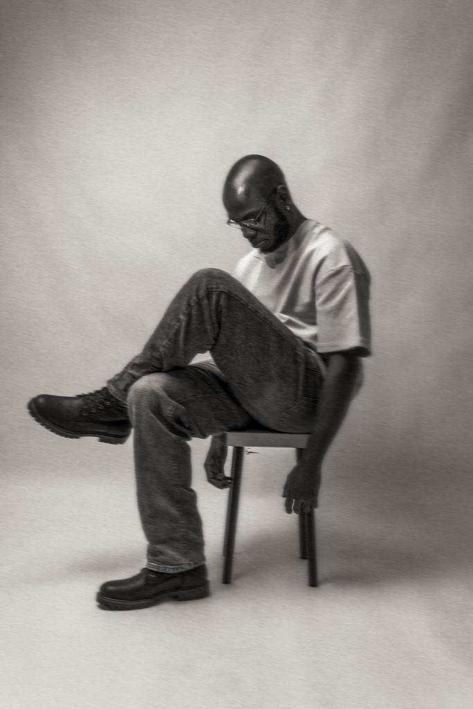 Album photo de luxe — French wedding photographer Paris — luxury wedding book France — Maison Elion — relique photographique rare — fragment intemporel — rituel artistique — photographe mariage haut de gamme — Seine-et-Marne 77 — album mariage bespoke sur mesure — timeless photography France — image symbolique — luxury French wedding photography