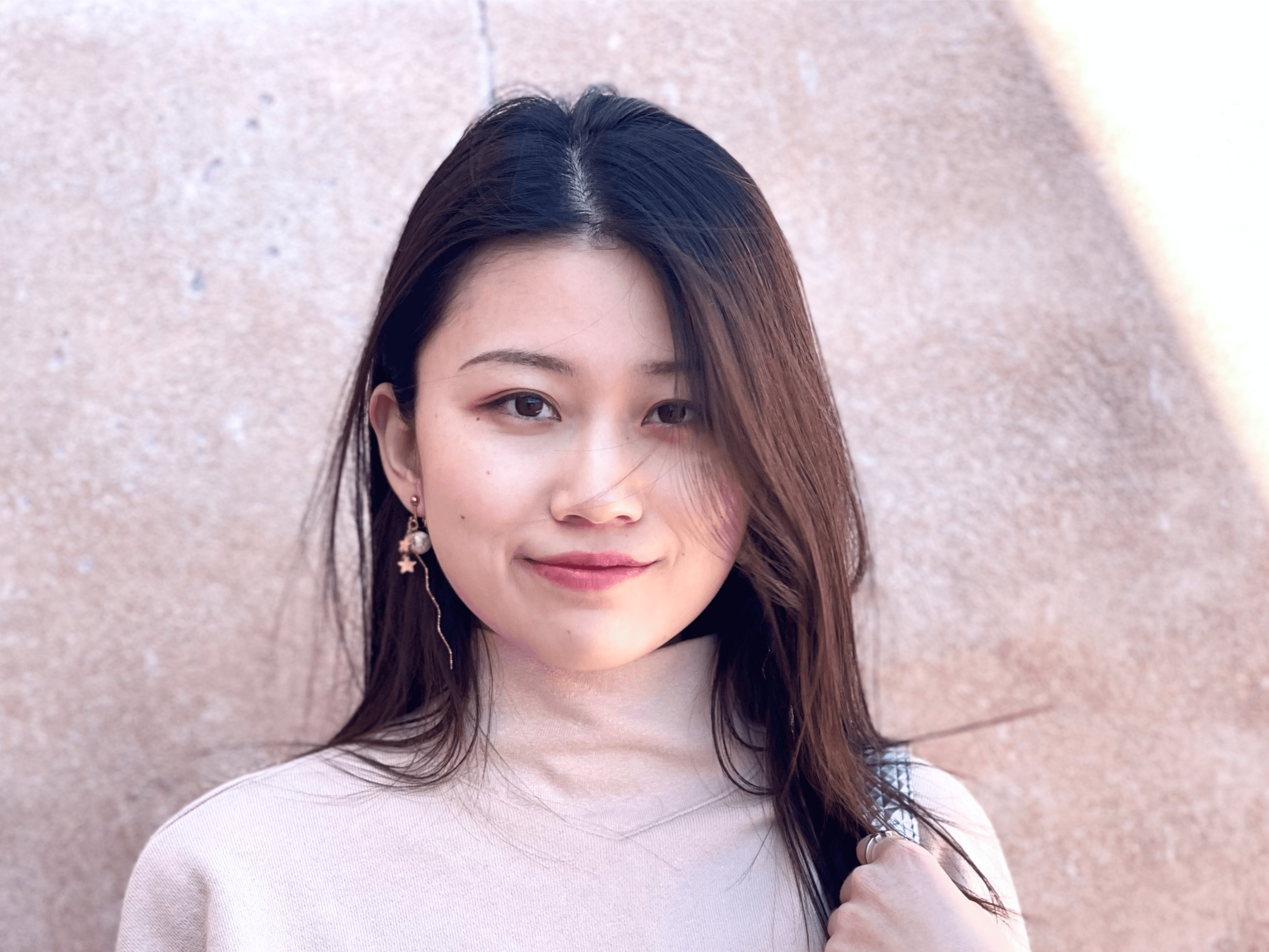 a person wearing a baseball cap