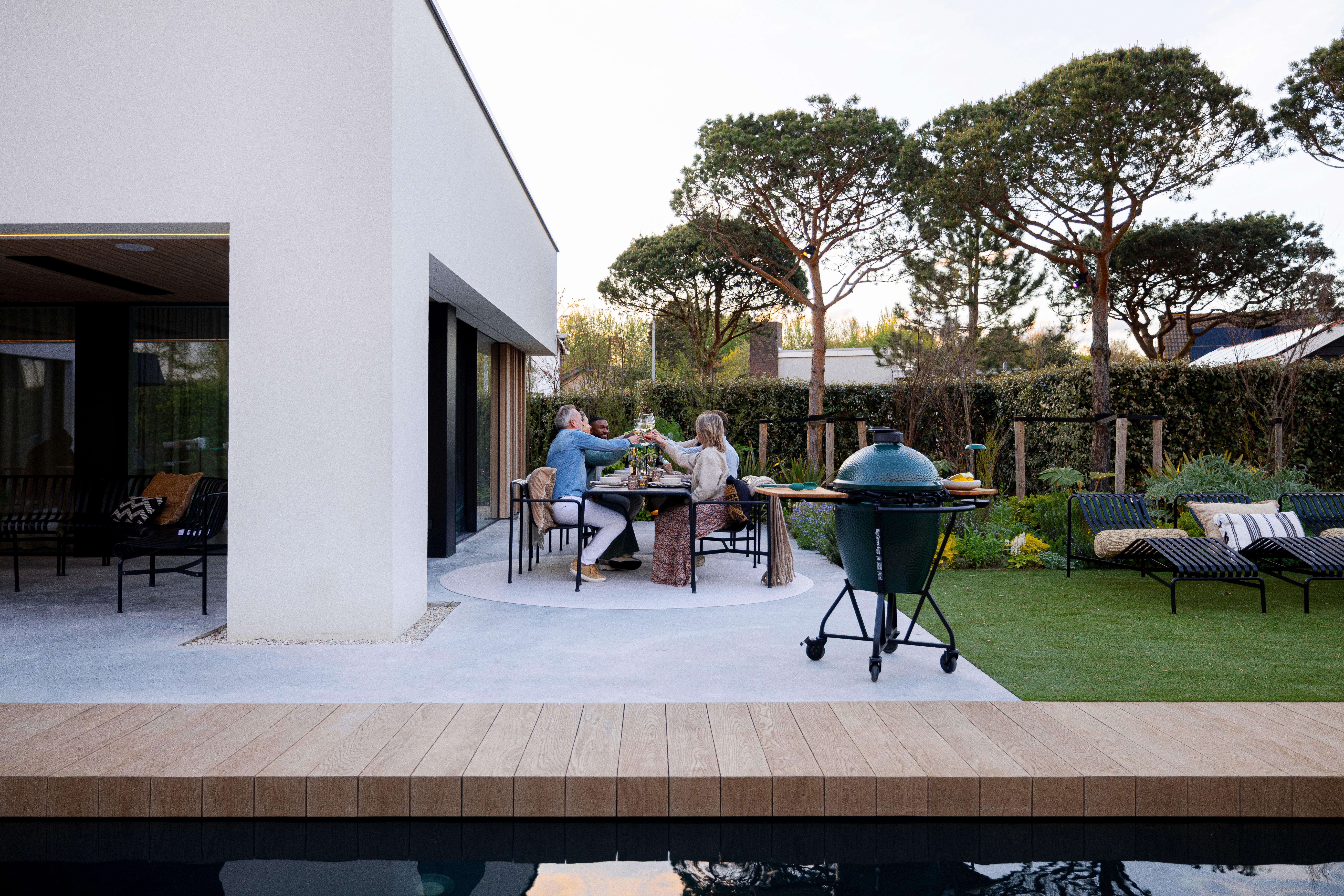 Here comes the alt text