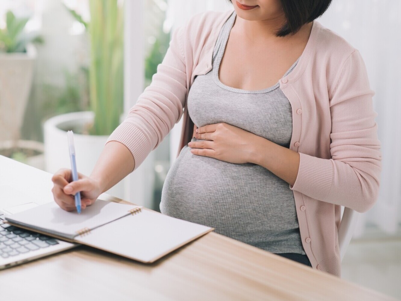 safe to lose weight while pregnant