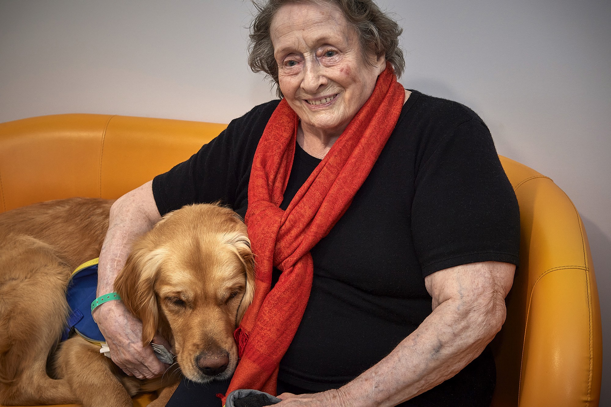 Moments d’apaisement où les résidents oublient les soins douloureux et parfois la solitude.