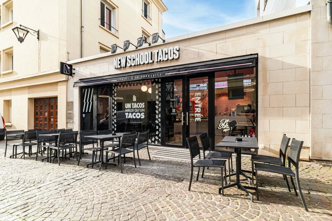 Devanture d'un restaurant new school