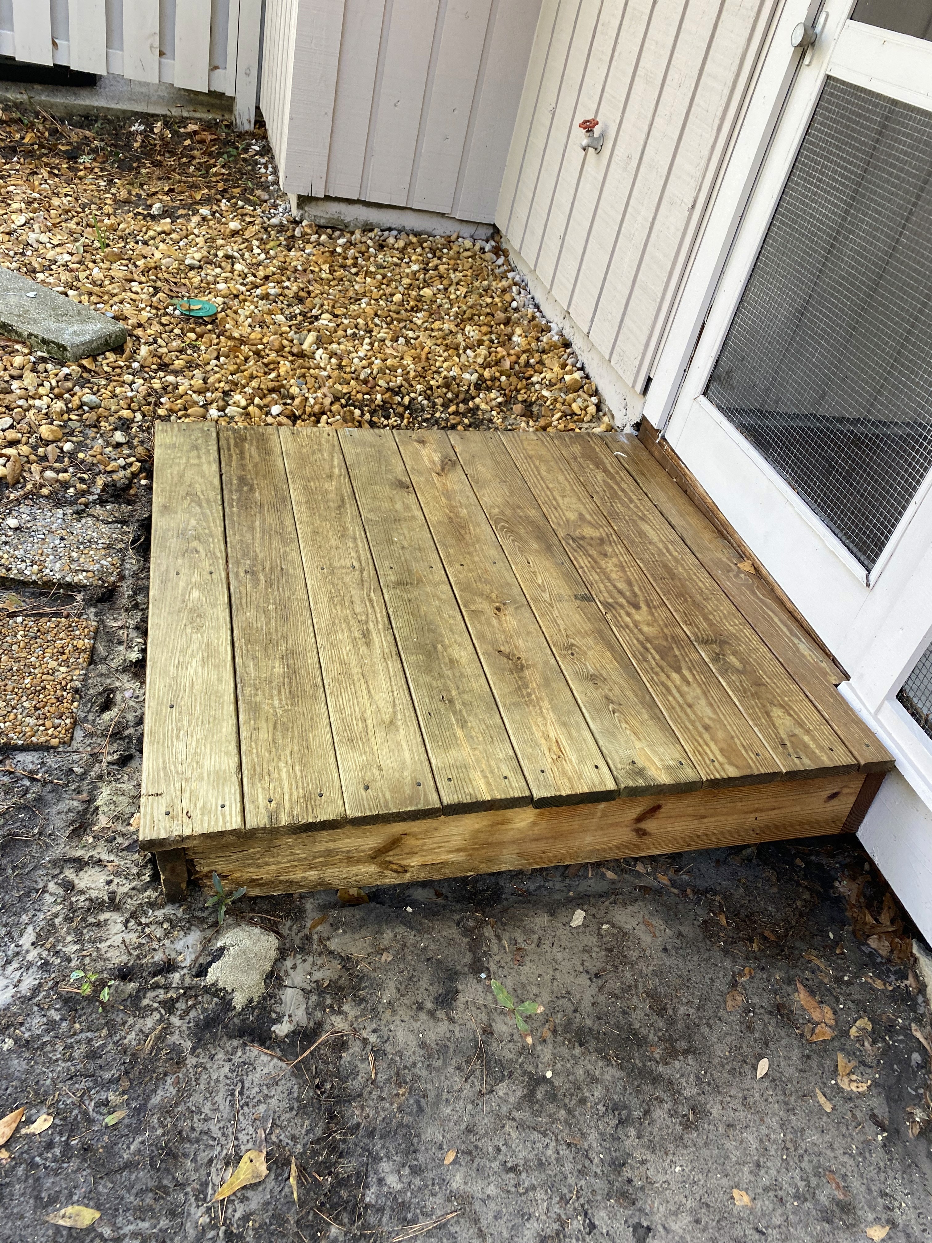 Before and after—home siding soft washed, surface free from algae and grime