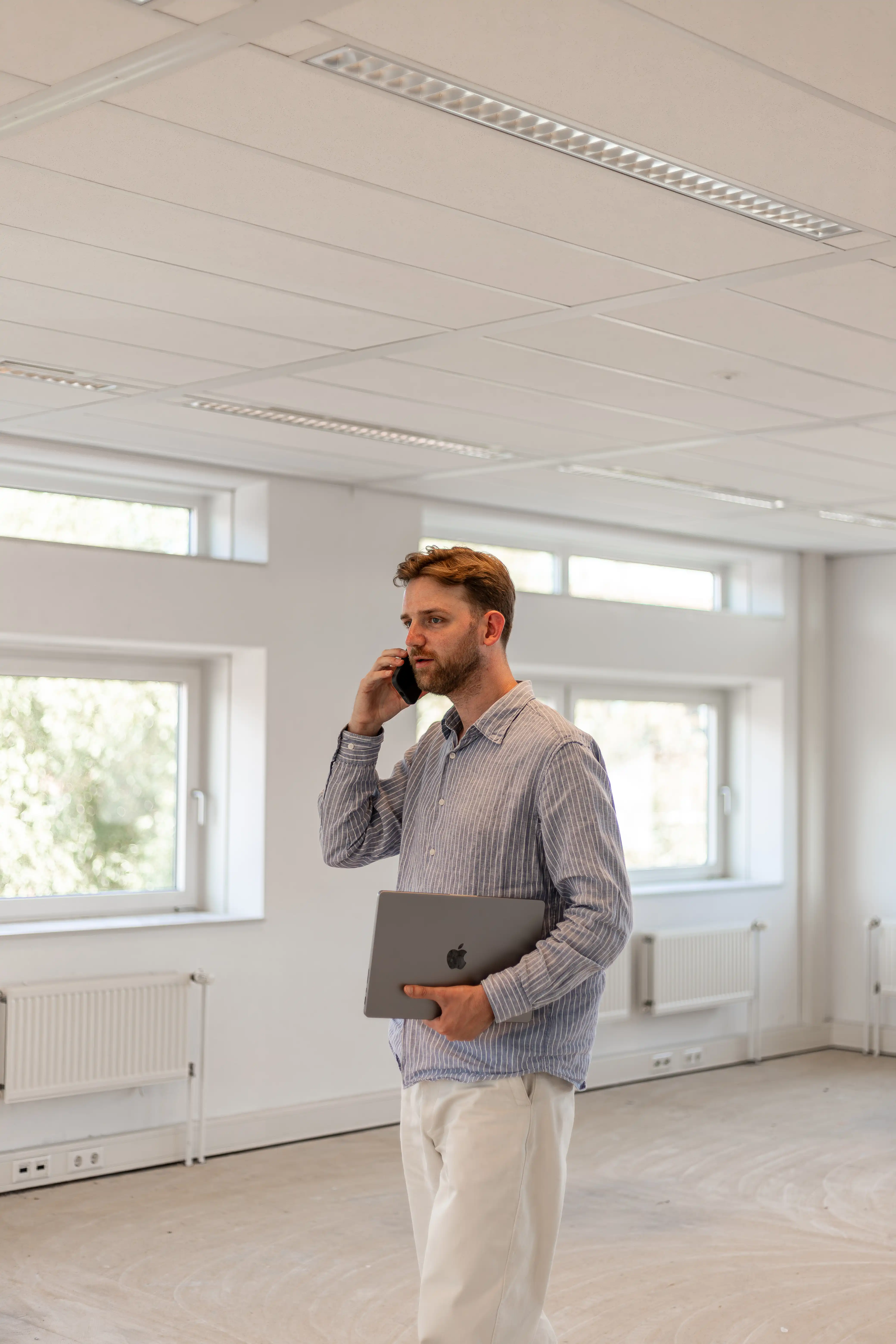 Jesse Dekkers doing research on a empty floor
