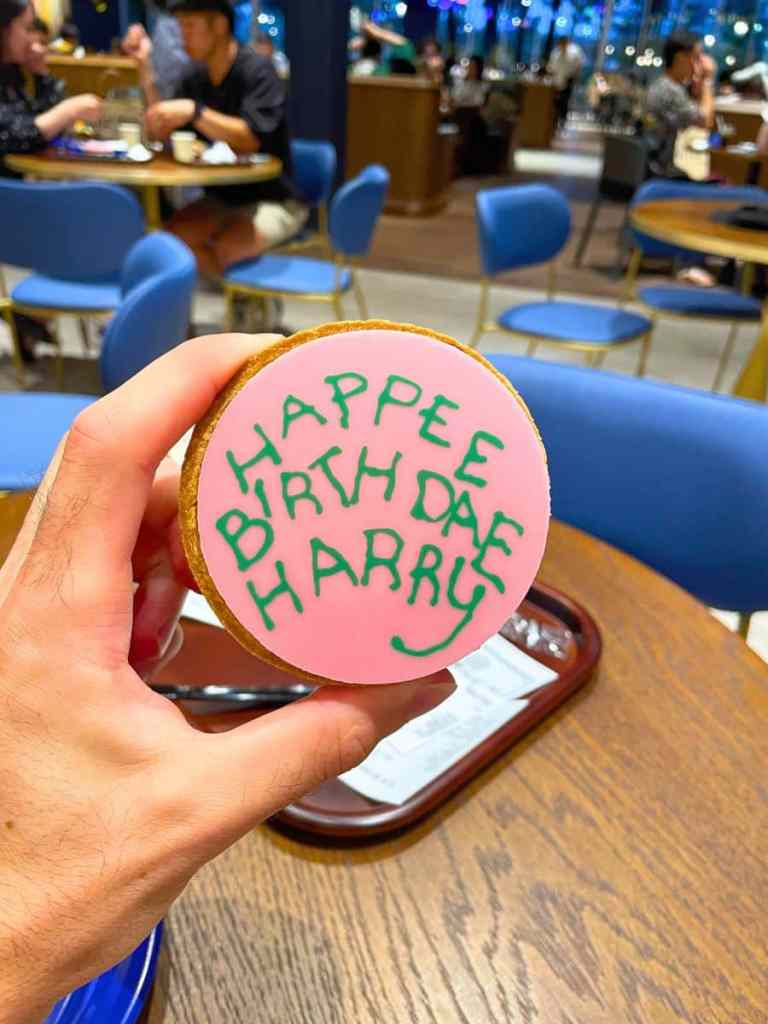 happee birthdae harry cake, warner bros studio tour