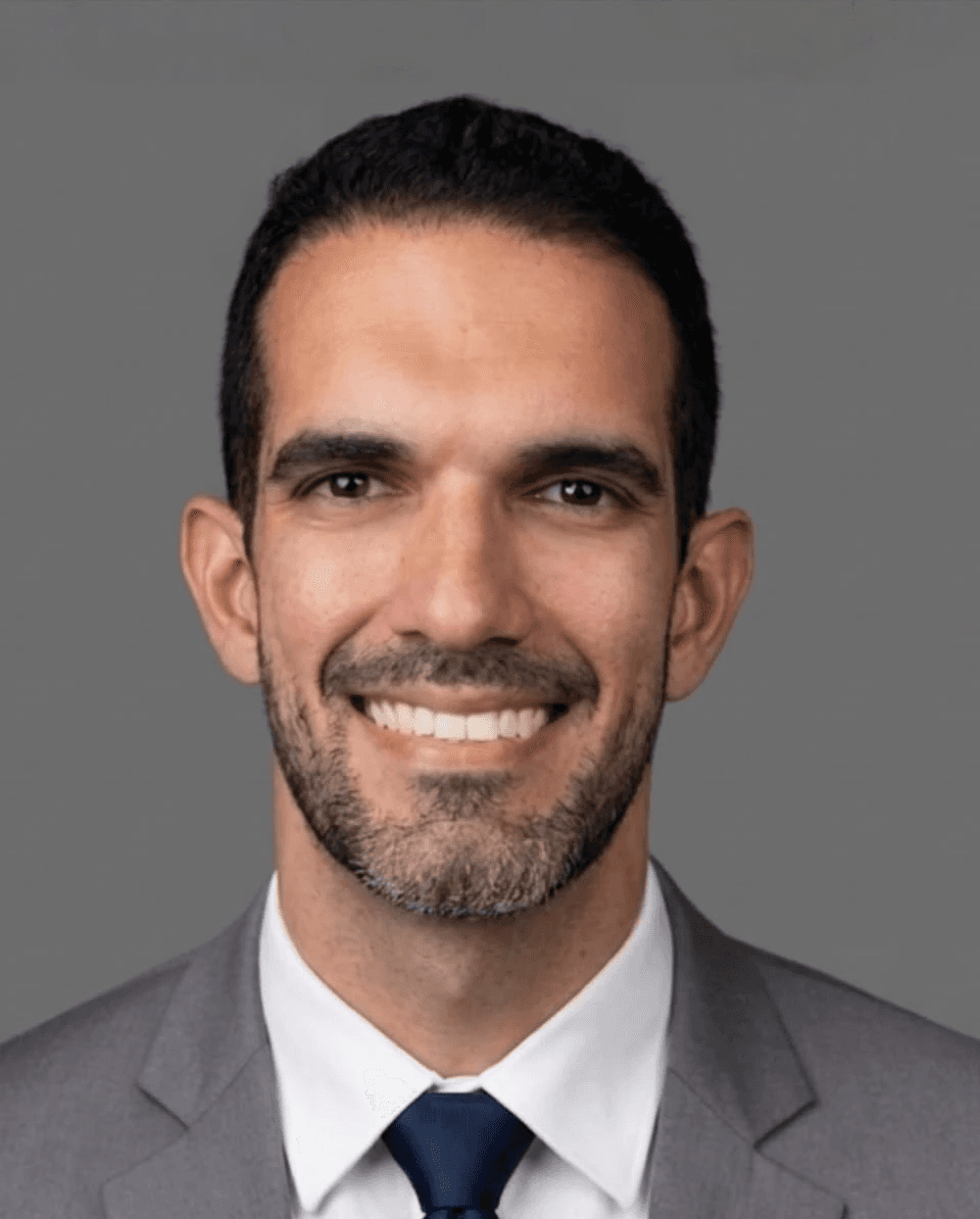 Diogo Gouveâ, Mestre em Administração pelo IBMEC-RJ
