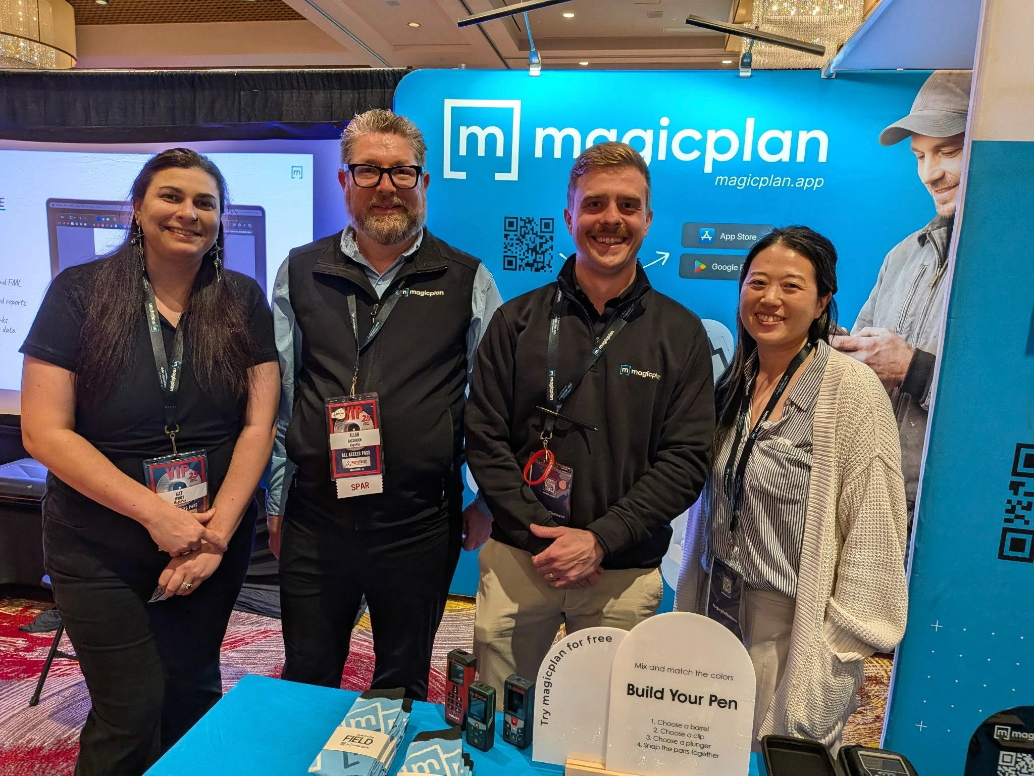 magicplan team at the booth, trade show USA