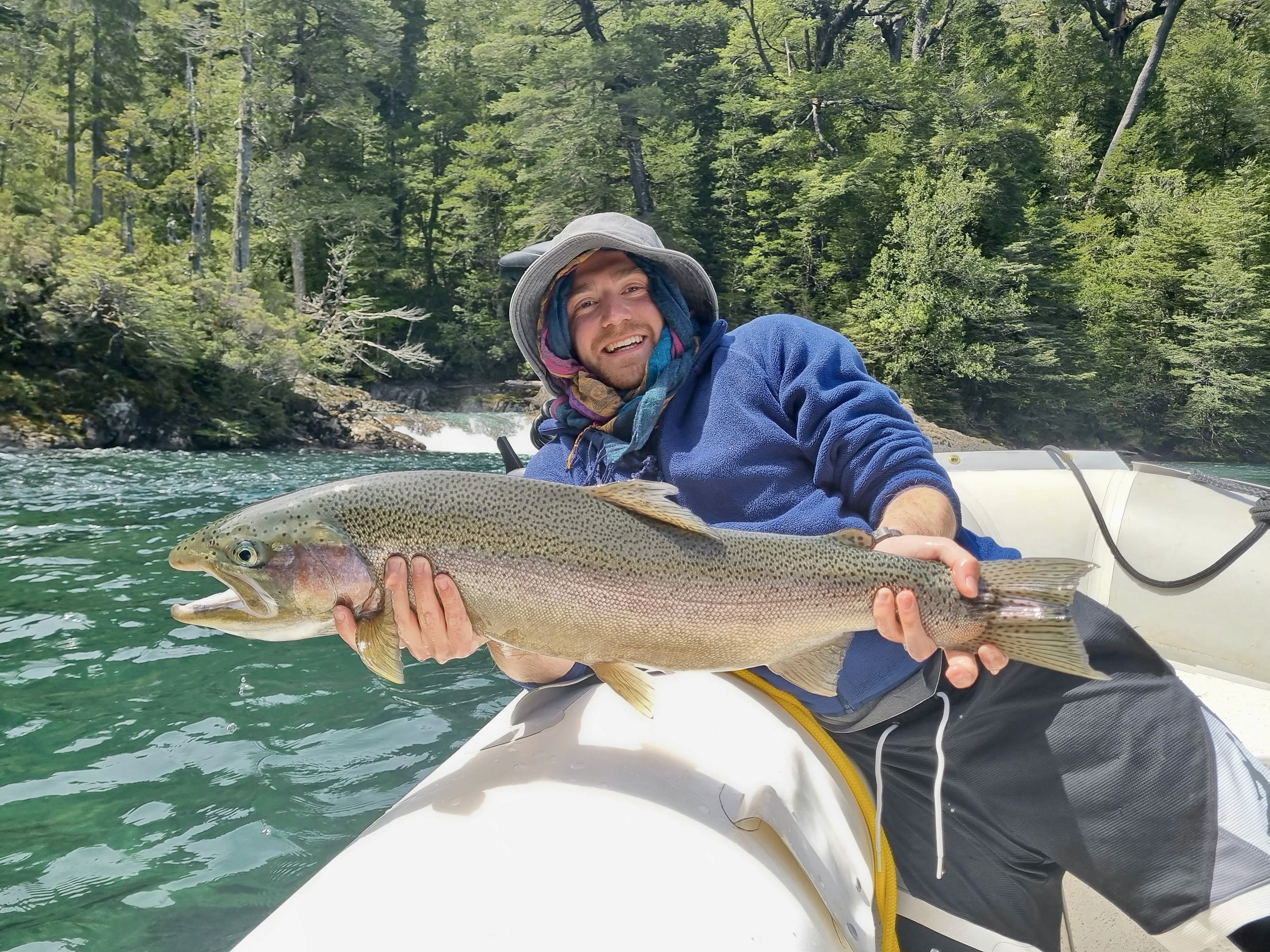 Experience the thrill of fly fishing in Patagonia and book expert guides online. Catch record-breaking trouts, including big trouts, grayling, and marble trout in breathtaking rivers, tranquil lakes, and charming chalk streams. Learn dry fly fishing, streamer fishing, and nymph fishing techniques. Perfect for trophy-seeking anglers.