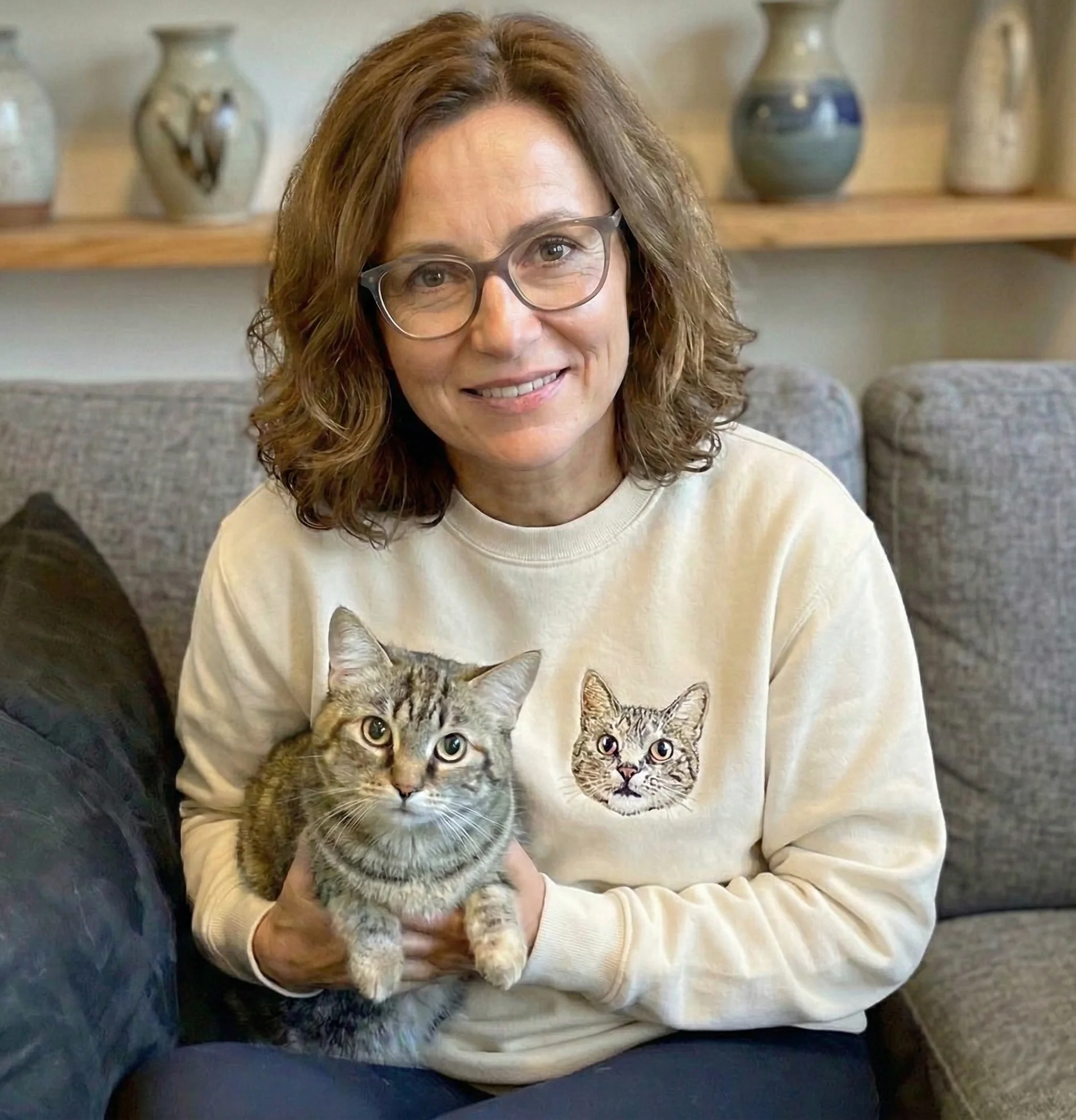 kočička na mikině