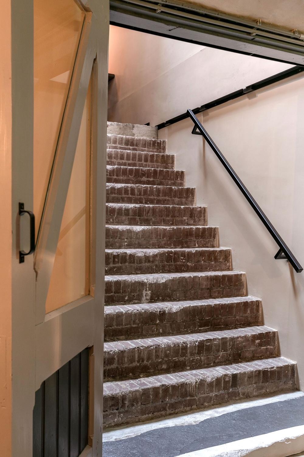 MrMurk kelder, oude trap