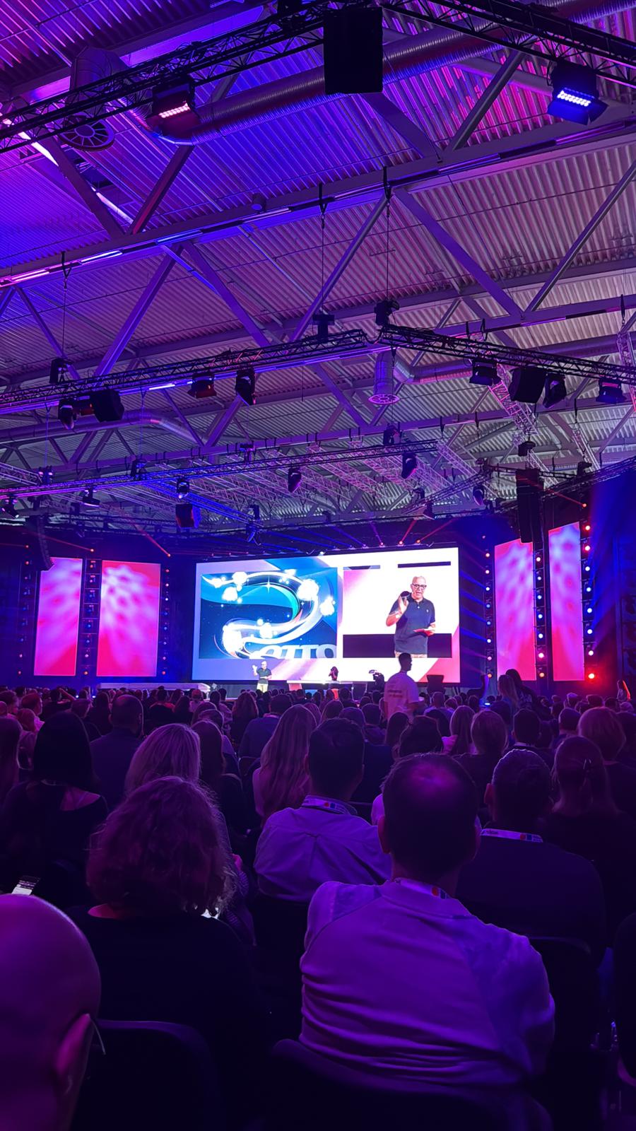 Individuelle Unternehmenswebsite erstellt von Rheinmarketing aus Monheim am Rhein