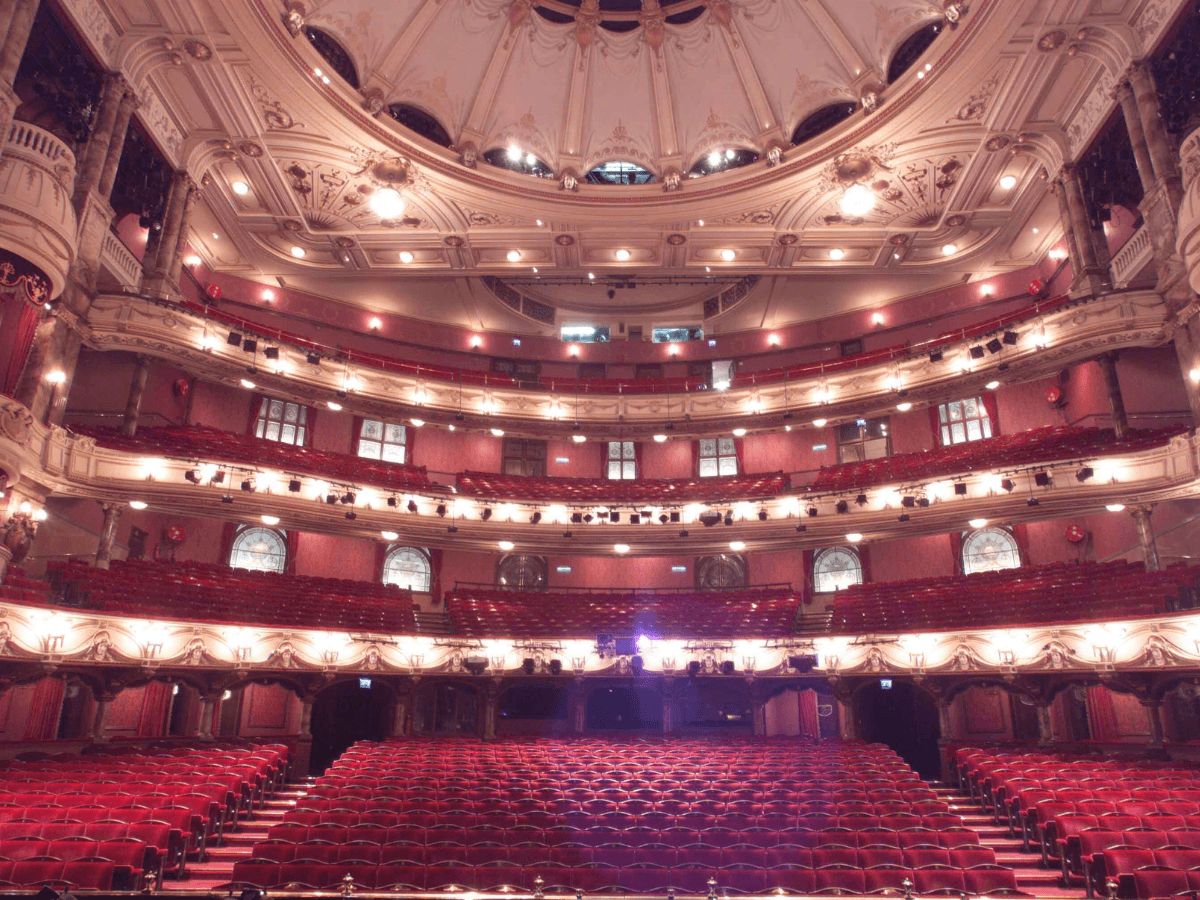 ロンドン・コロシアム劇場