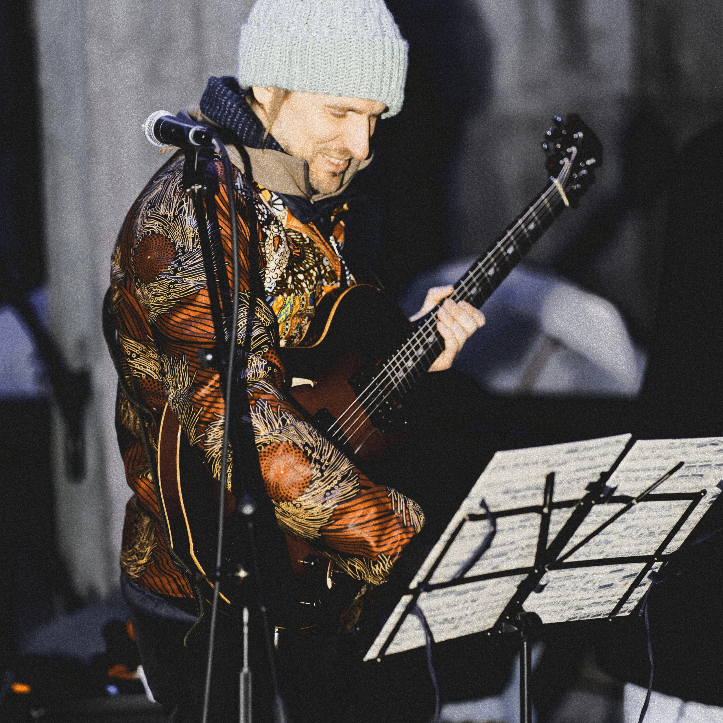 Johannes Kalbach avec son groupe de jazz performant au Danemark,  Klanglys, photographie de concert jazz par Martin Dedron