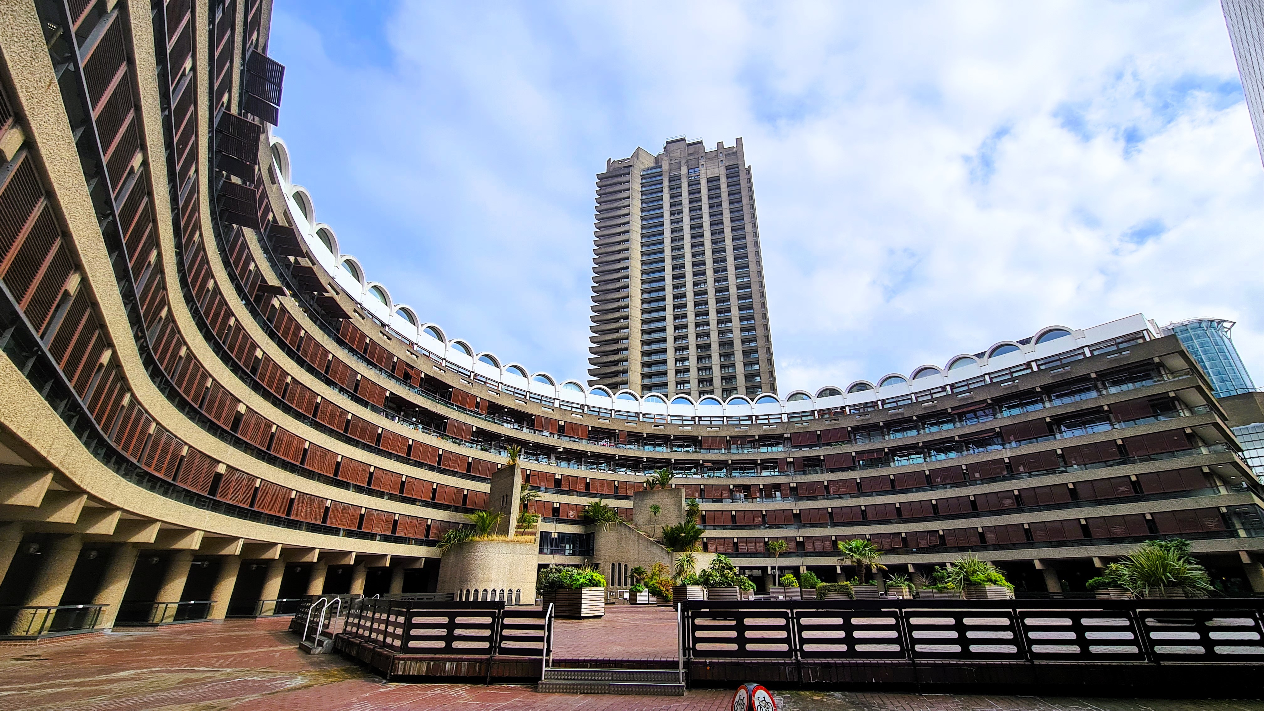 Barbican Centre - Fotoğraf: Kaan Aksulu