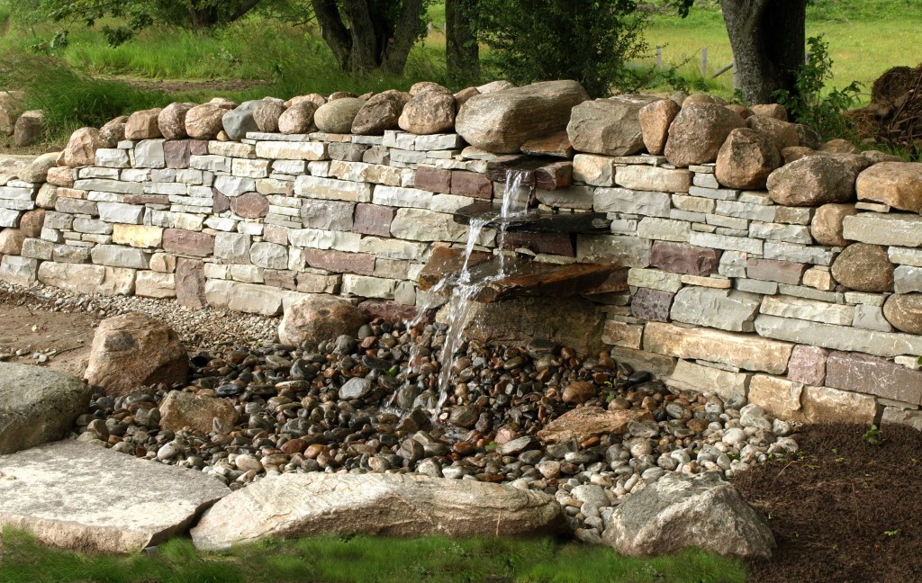 Trockenmauerkunstwerk Trockensteinmauer von Eric Landman