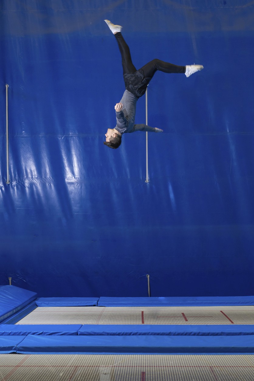 Transaction screen on mobile, highlighting fees and payments