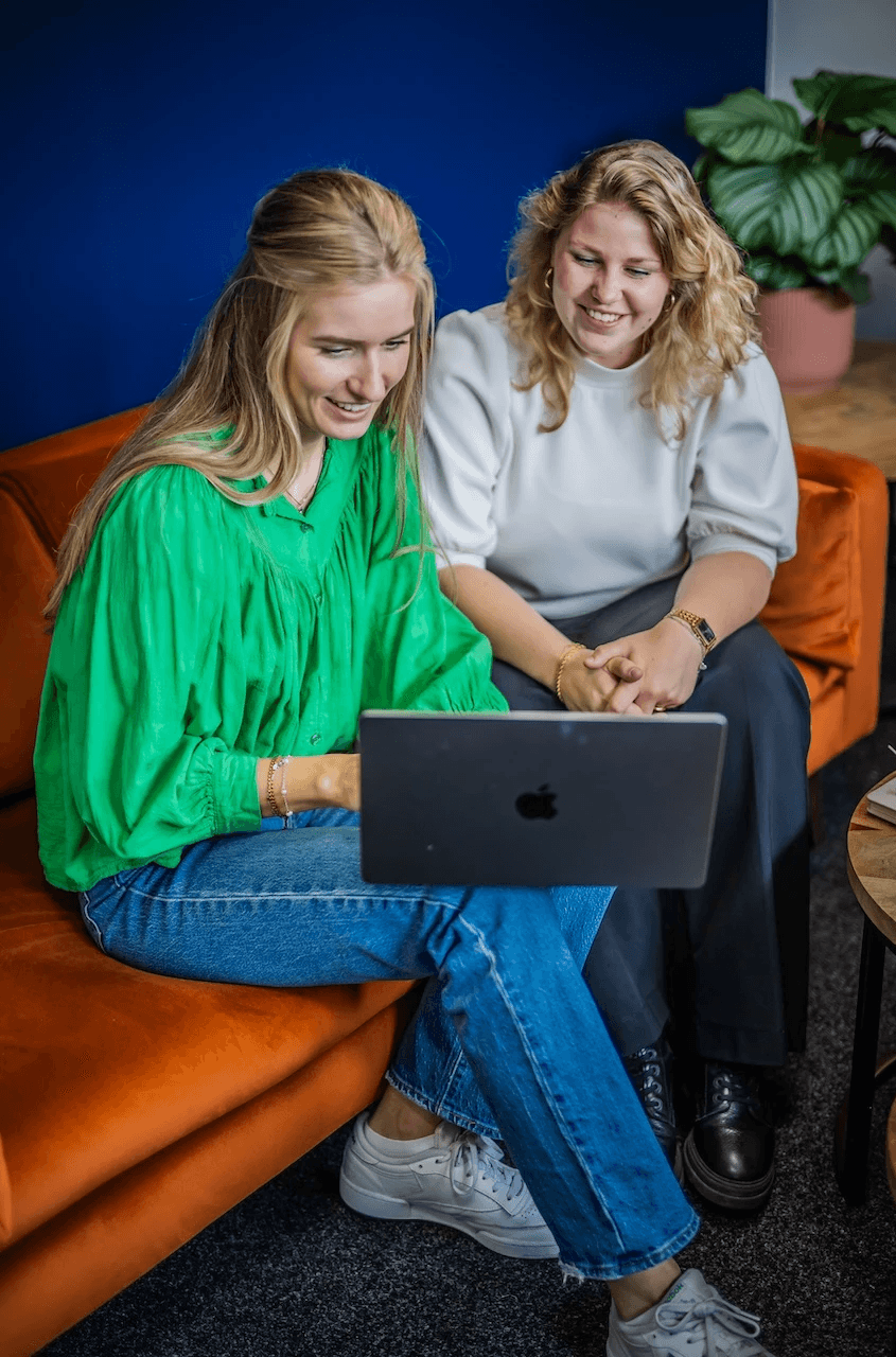 Mascha en Julia aan het werk - Sparc