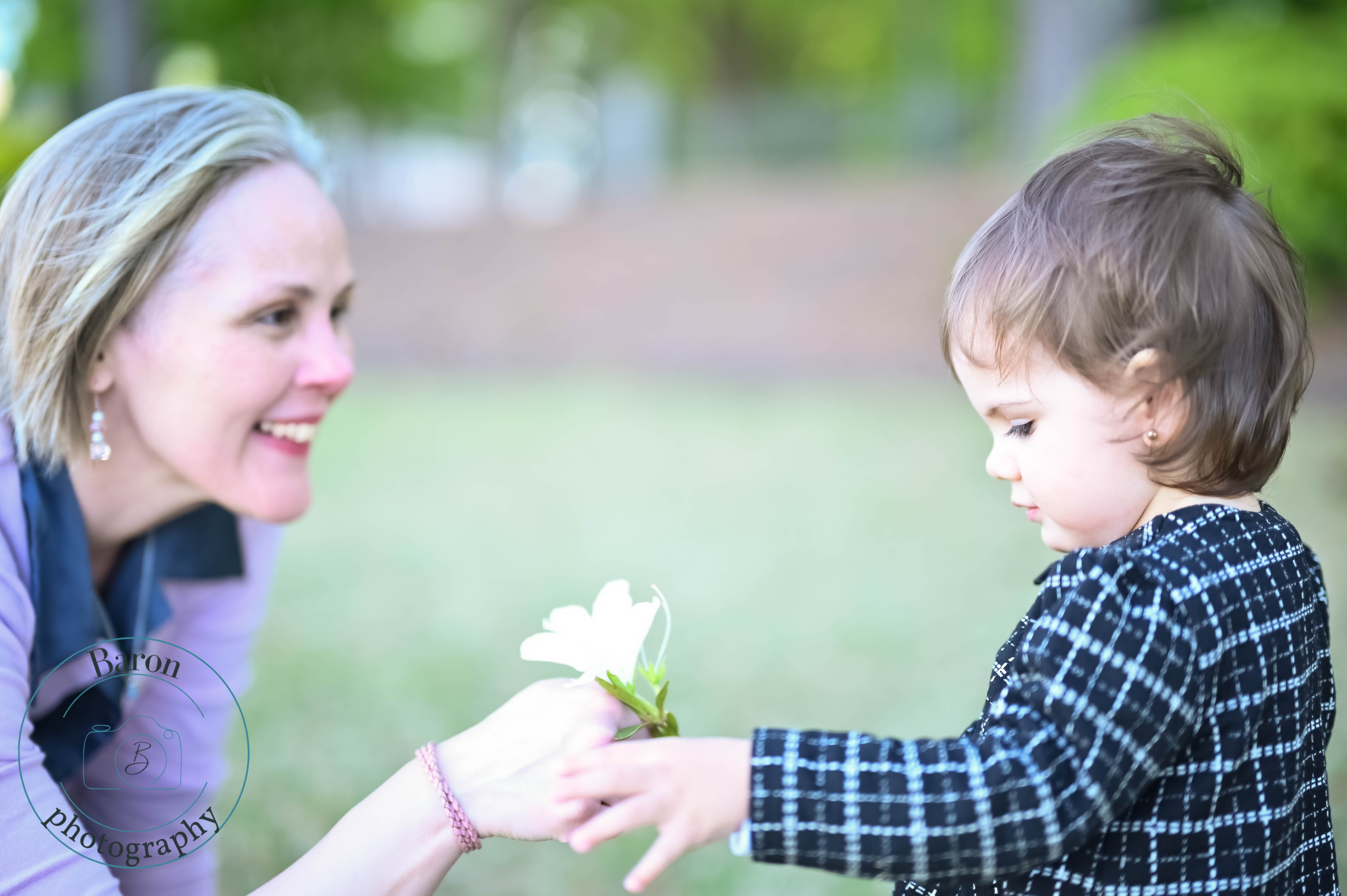 geniune moment niece and aunt