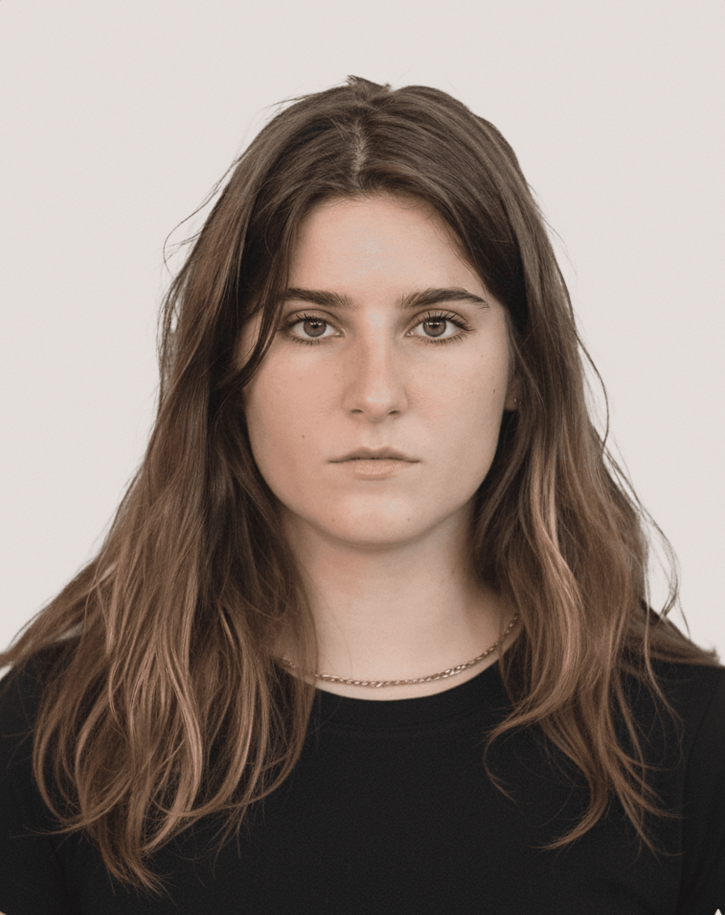 Portrait of Jimena Roselly, Head of Strategy and Co-Founder at Astrophat Studio — expert in brand strategy and creative direction.