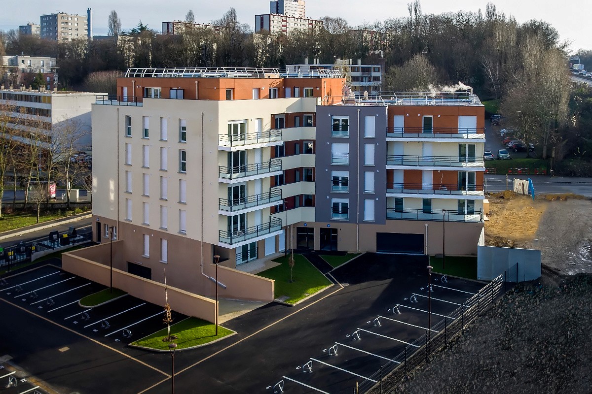 Vue aérienne résidence design — photographie architecture Lille Hauts‑de‑France | Anteale Yann Manac’h 2025