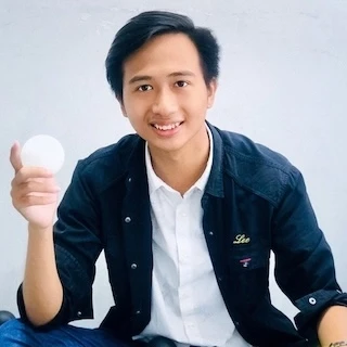 Ye Win Aung (Rose), a Product Designer and UI/UX Designer in Myanmar (Burma).