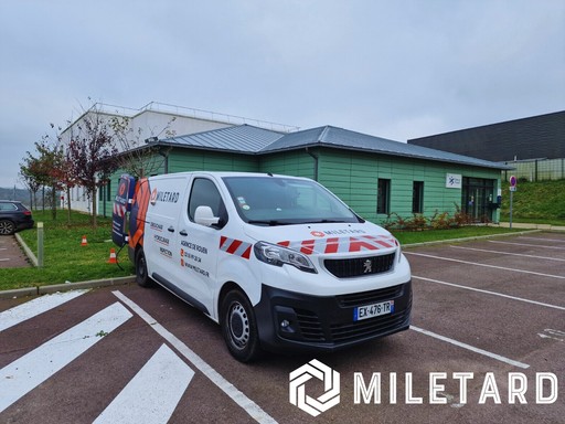 Camion hydrocureur chez France Travail